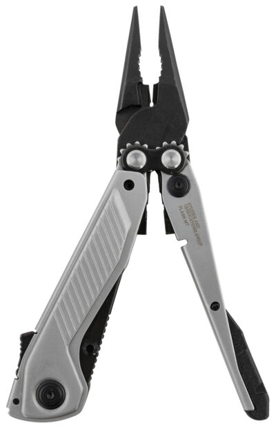 S.O.G SOG29550141 Flash MT Black/Silver Cryo D2 5.60″ Long Plain Blade