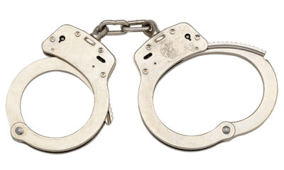 M100 STD SZ NICKEL HANDCUFFS