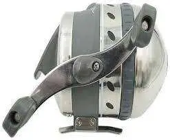 MUZZY XD BOWFISHING REEL WITH EXTENDED HOOD