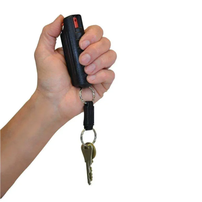 1/2 OZ. PEPPER SPRAY W/BLACK HARD CASE & KEY RING 1/2 OZ. PEPPER SPRAY W/BLACK HARD CASE & KEY RING