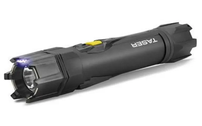 Taser 38000 Strikelight  Stun Gun/Flashlight Rechargeable Black 9.5 Ounces