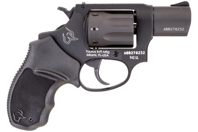 TAUR 942 22LR BK/BK UL 2 8RD