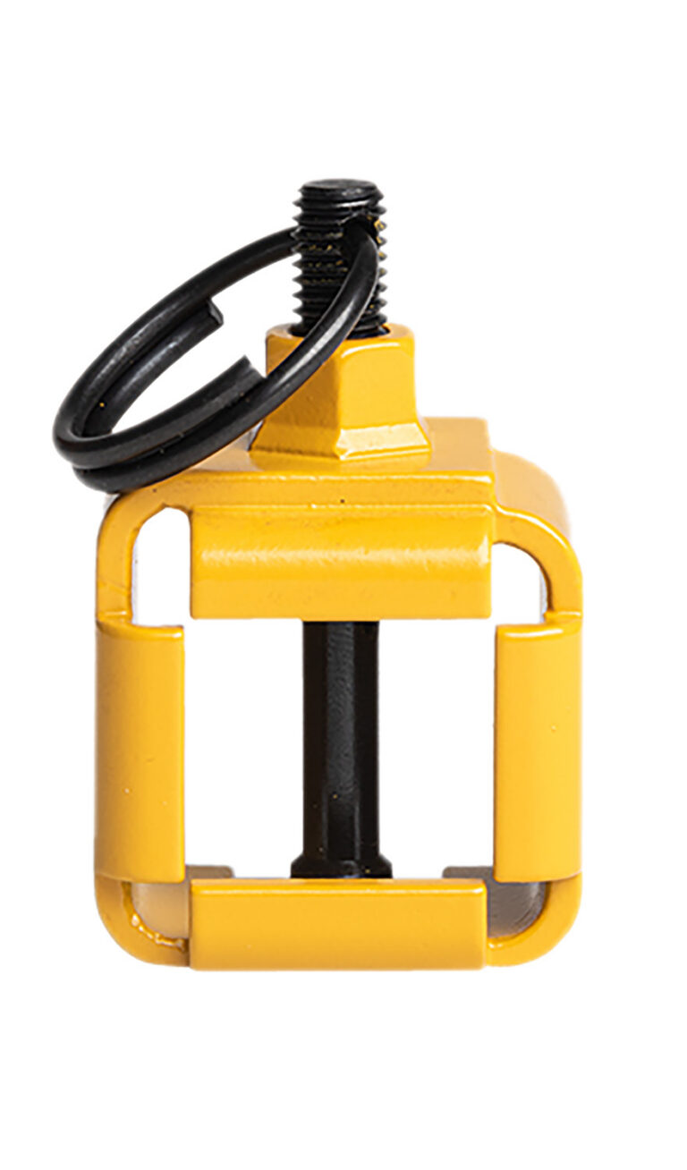 UTG MNT-16AD2-C BLANK FIRING ADAPTOR AR/M16 UTG MNT-16AD2-C BLANK FIRING ADAPTOR AR/M16
