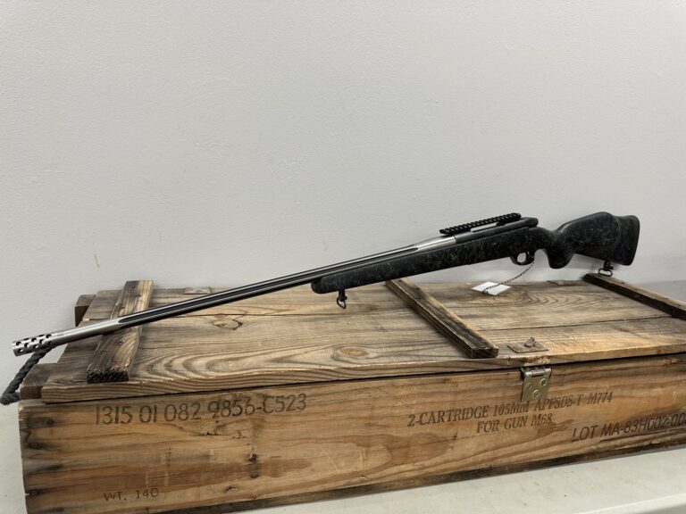 Weatherby Mark V, 25" Barrel, Bolt Action, Black, Rifle