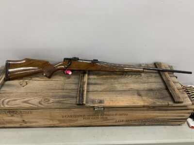 Nikko Stirling MODEL 7000 Golden Eagel, Bolt Action, 7MM Rem Mag, 22In Barrel, OEM Stock, 14k Gold plated Trigger & Eagel Emblem, Blued Finish, OEM Case,