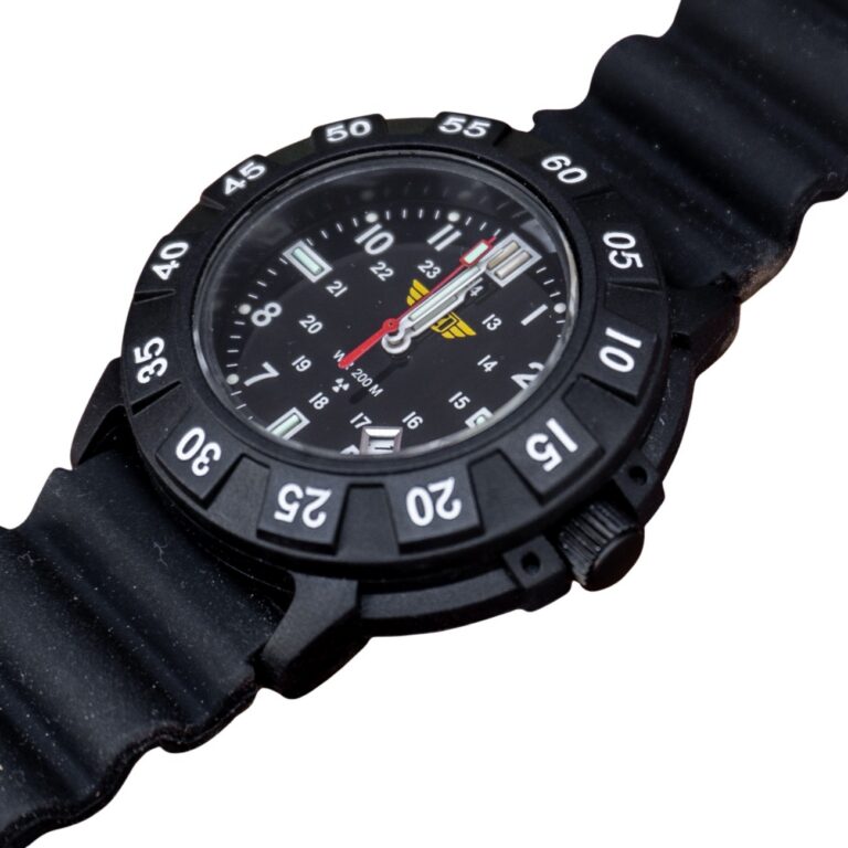 CAMP UZI-001      PROTECTOR WATCH TRIT BK RUBBER