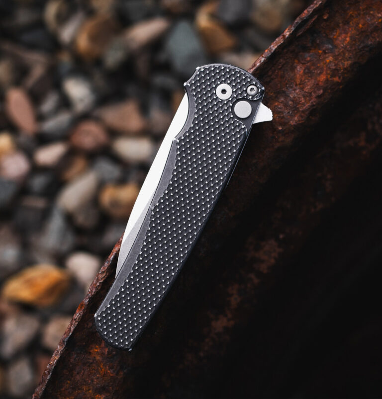 Protech Malibu Atlas 1.5 Black/Battle worn “Atlas Carry Texture” 7075 aluminum handle, DLC black MagnaCut reverse tanto blade, all black hardware, black deep carry clip Protech Malibu Atlas 1.5 Black/Battle worn “Atlas Carry Texture” 7075 aluminum handle, DLC black MagnaCut reverse tanto blade, all black hardware, black deep carry clip