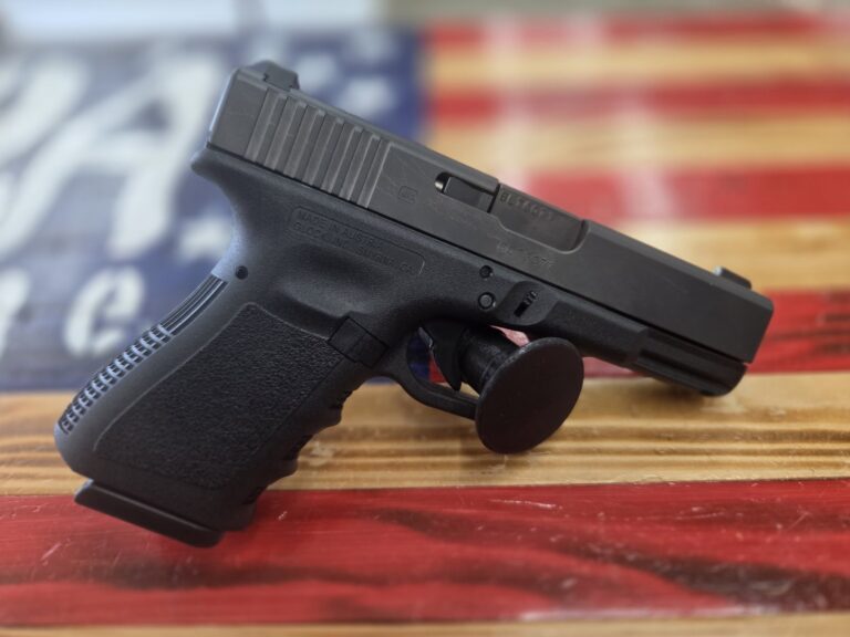 GLOCK 19, Semi Auto Pistol, 4in, Black, 9mm, 2 OEM Magazine, OEM Case GLOCK 19, Semi Auto Pistol, 4in, Black, 9mm, 2 OEM Magazine, OEM Case