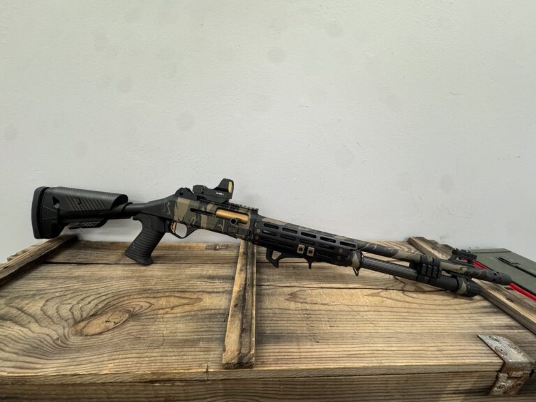 Orthos Raider S4, Semi-Auto, 7+1, 20.5 Barrel, Multicam, Black Handstop, Black Monstrum Ares X Red Dot, No Bag