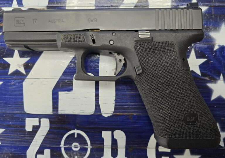 Glock 17 9mm Semi Auto Pistol, Black 4.49″ Glock 17 9mm Semi Auto Pistol, Black 4.49″