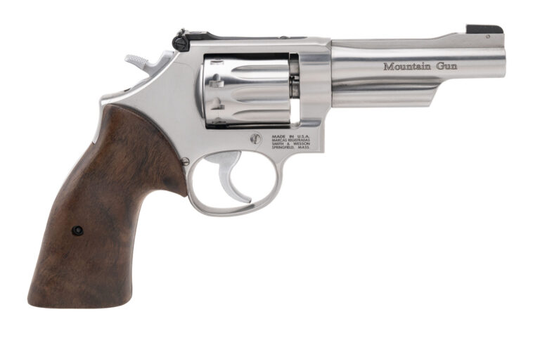 Smith & Wesson 617 Mountain Gun 22LR 4″ SS bear Hug Grips/Gold Bear Sight 22 LR Smith & Wesson 617 Mountain Gun 22LR 4″ SS bear Hug Grips/Gold Bear Sight 22 LR