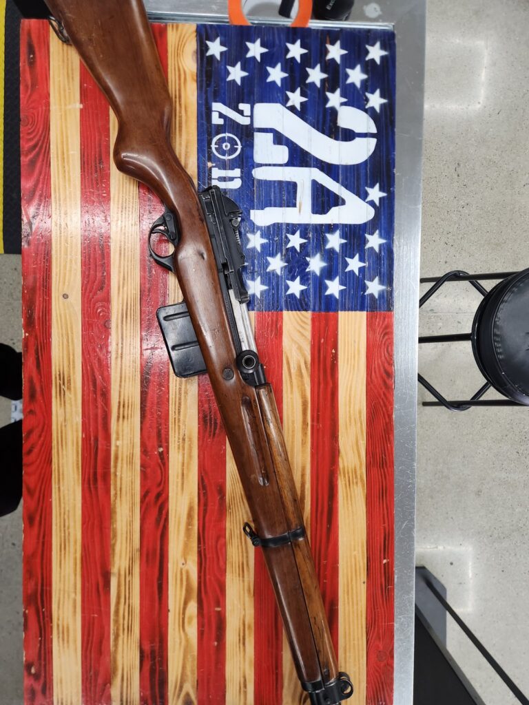 FN-49,Semi Auto,Black,30-06,Wood Furniture,23″ barrel,,No case,No lock FN-49,Semi Auto,Black,30-06,Wood Furniture,23″ barrel,,No case,No lock