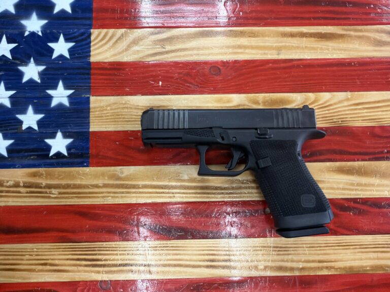 Glock, 19, Gen 6, 9mm, 4′ Barrel, Semi-Auto, Black, 3 Mags, OEM Box, OEM Lock