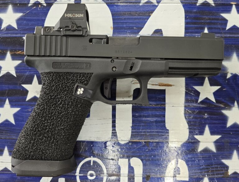 Glock 20SF 10mm Semi Auto Pistol, Black 4.61 Glock 20SF 10mm Semi Auto Pistol, Black 4.61