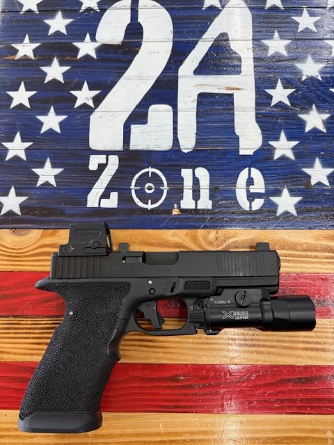 Glock,17,9mm,Black,4.49″ barrel W/ cutom 17C cuts,Holosun EPS,Surefire X300,Full custom stipple,Extended slide release & mag,Oem glock case,No mags & no lock