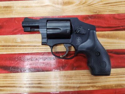 Smith & Wesson,442-2,.38 SPL,2″ Barrel,DA,Oem S&W Box,No lock